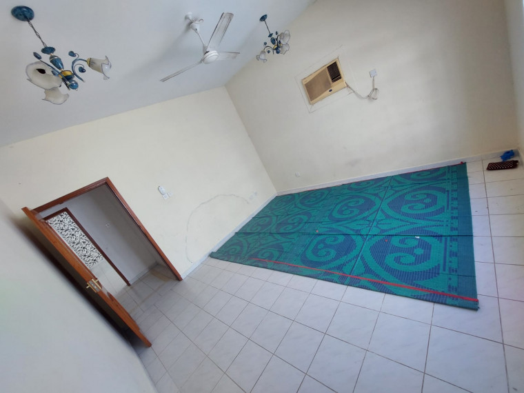 شقه للايجار في السيب