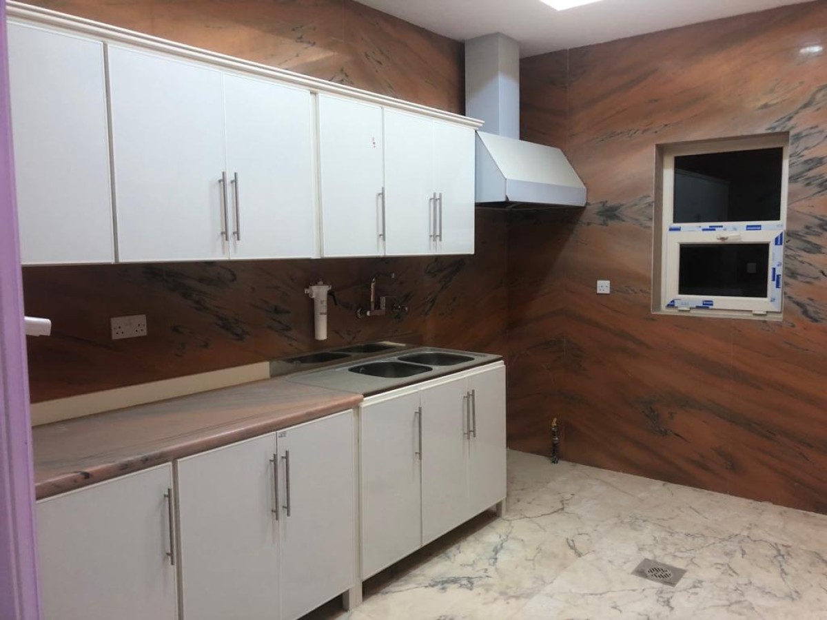 ايجار شقق الدسمه4غرف و3غرف صاله