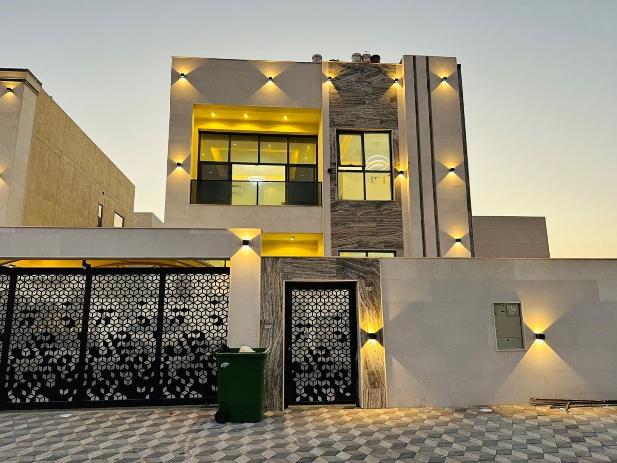 فيلا 5 غرف ماستر قريب المسجد وشارع الزبير