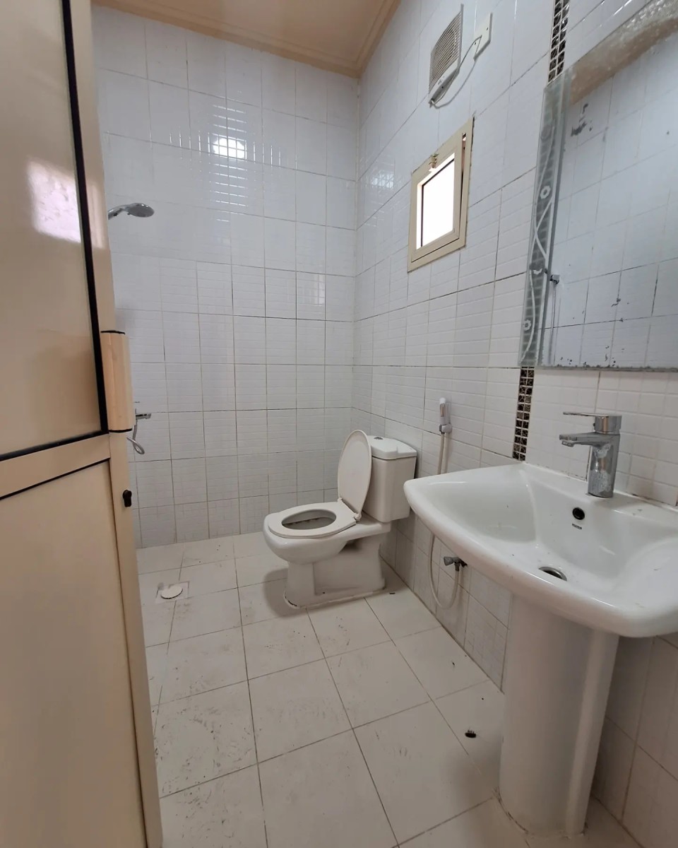 للإيجار شقة 3 غرف شامل الكهرباء والماء الرفاع ابو كواره