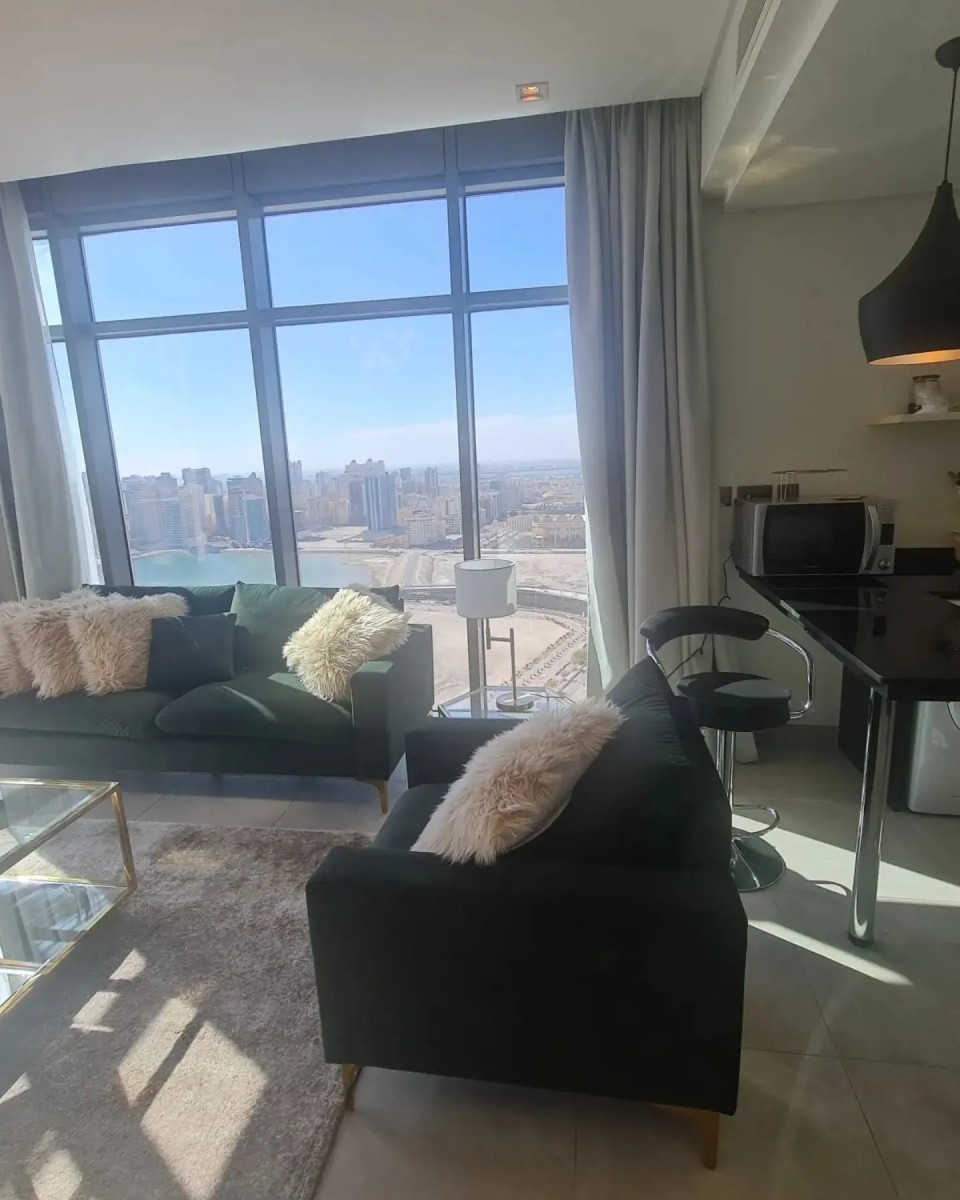 Flat for rent 1 bedroomAl hoora  eara tower 70 sqm hiFloor 336Thirty-third floorFull Seaview and full city view corner350 BD amonthEwa 20BDOne month advance one month deposit39993932