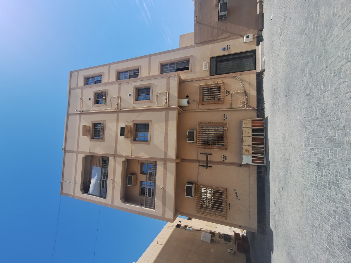 للإيجار شقة في الرفاع الشرقي